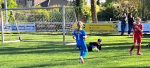 Ein Spiel voller Wendungen – E-Junioren mit großem Willenssieg