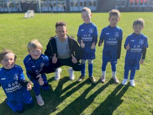 Sonniger Fußballspaß im Eschpark - Blockspieltag der Minikicker