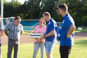 Neue Trikots für die Erste