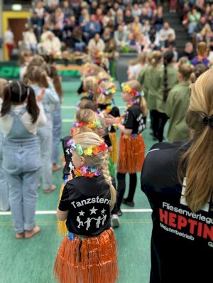 Tanzsterne erobern den Tanzschaukasten